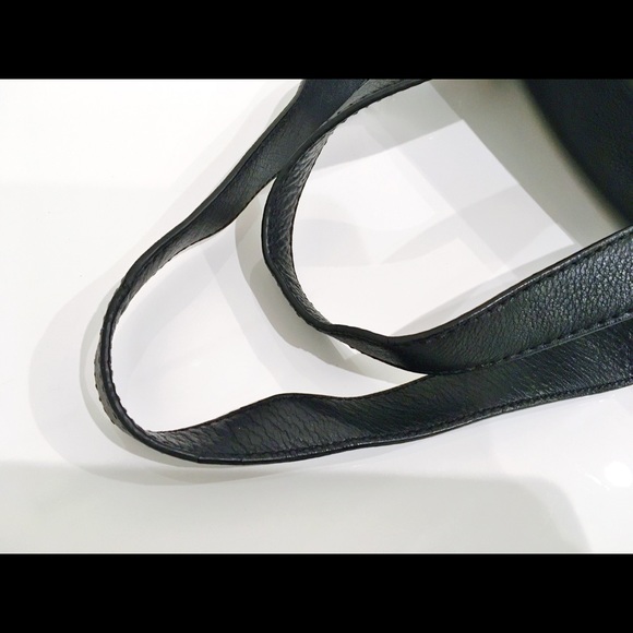 Michael Kors Black & Gold Bag - Picture 6 of 8